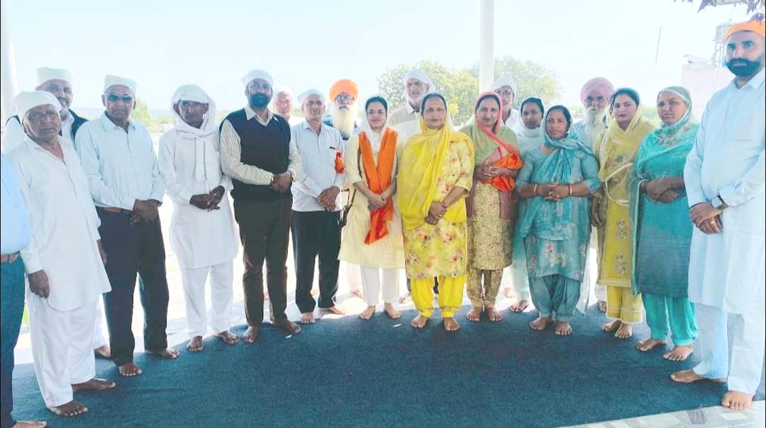 Sakshi Chaudhary became a judge and bowed down at Gurdwara Baba Gurditta Ji and took blessings